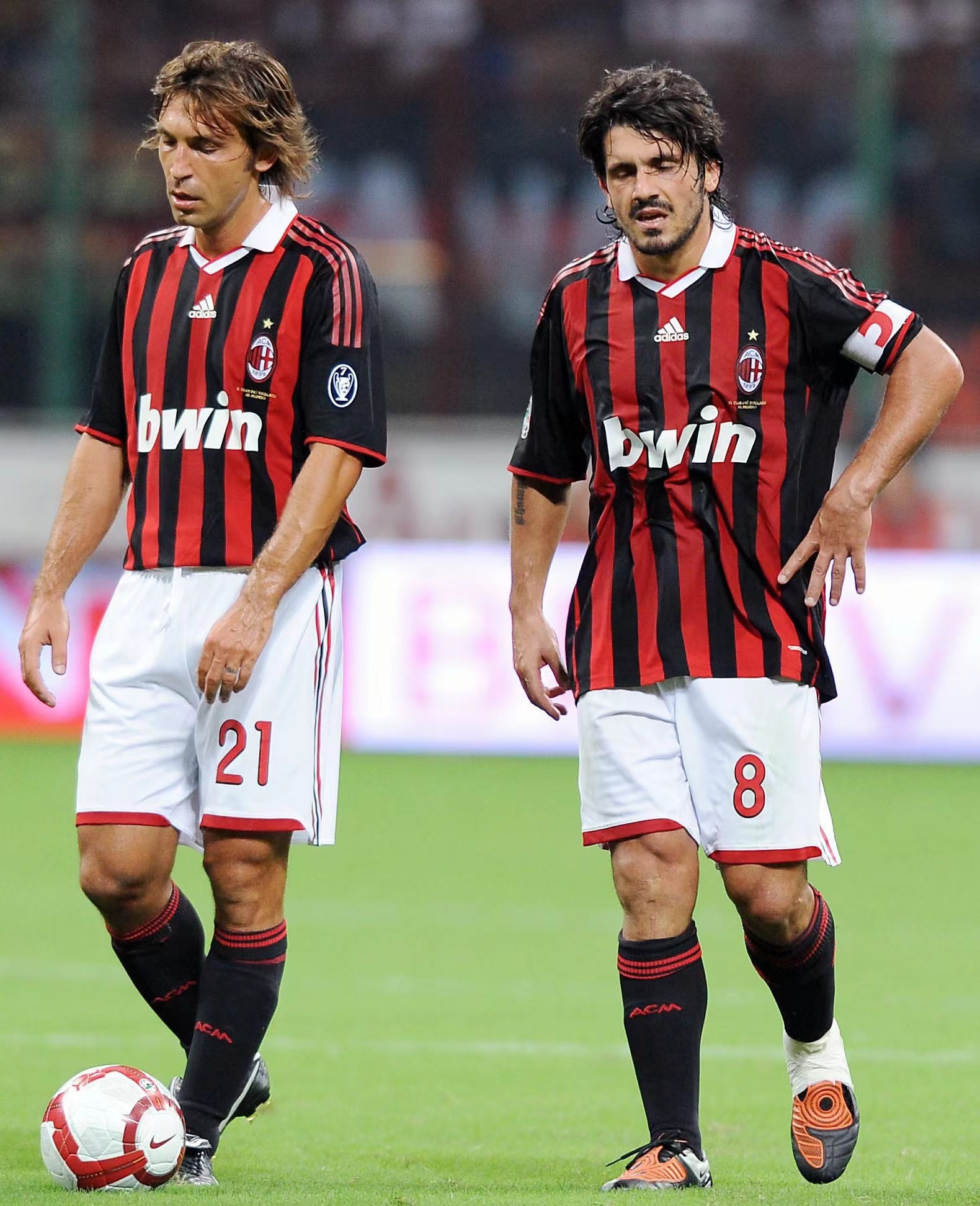 周末战巴萨！国王杯赛后一瘸一拐，安东尼：放心，有时间恢复（国王杯后跛行，安东尼称无大碍：周末战巴萨有时间恢复）