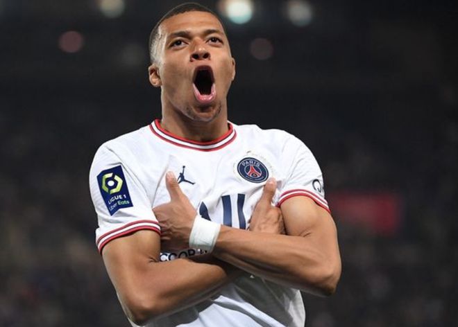 半场战报：热刺1-0哥本哈根，布伦南-约翰逊破门