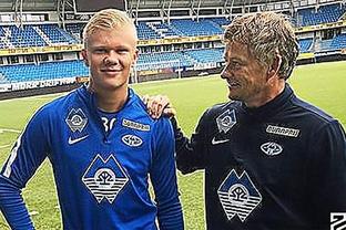 邦本宜裕回应续约传闻：我非常希望代表辽宁铁人继续征战中超（邦本宜裕谈续约传闻：盼继续为辽宁铁人征战中超）