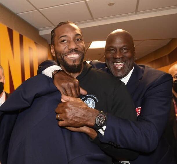 维蒂尼亚是第九位欧冠对英格兰球队戴帽球员，也是葡萄牙首人（欧冠对英格兰球队上演帽子戏法，维蒂尼亚成史上第九人兼葡萄牙首人）