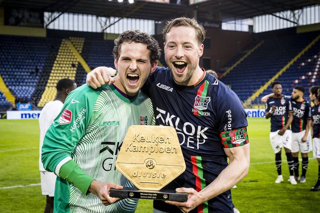 青岛队的背 青岛队的背